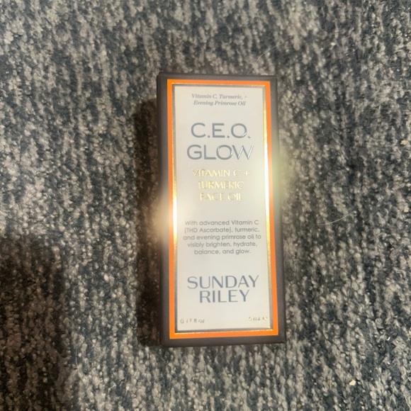 Sunday Riley CEO Glow Vitamin C + TURMERIC FACE OIL Primrose Skin 0.17 Oz NIB - Picture 3 of 3